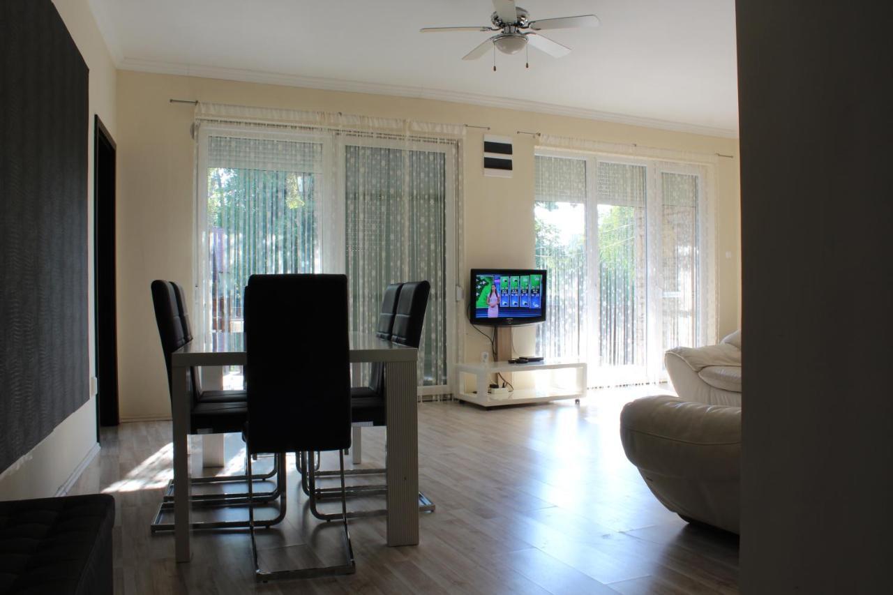 Апартаменты Medlin Apartman Шиофок Экстерьер фото